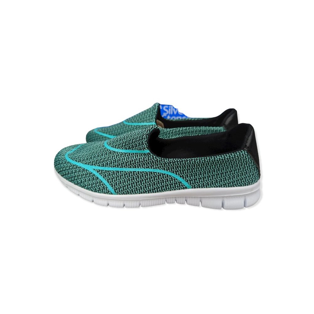 Silver Steps by Silver Star Green Slip On Shoes Size 8